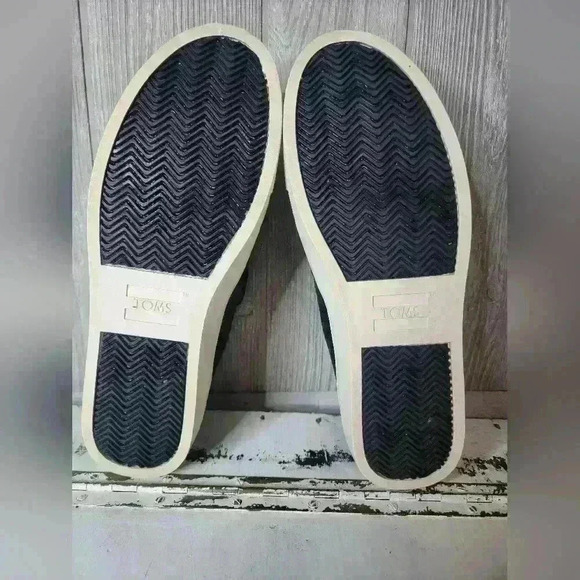 TOMS Paxton Slipons in Black Metallic Crackle Suede Leather Women's 9. - Picture 13 of 13